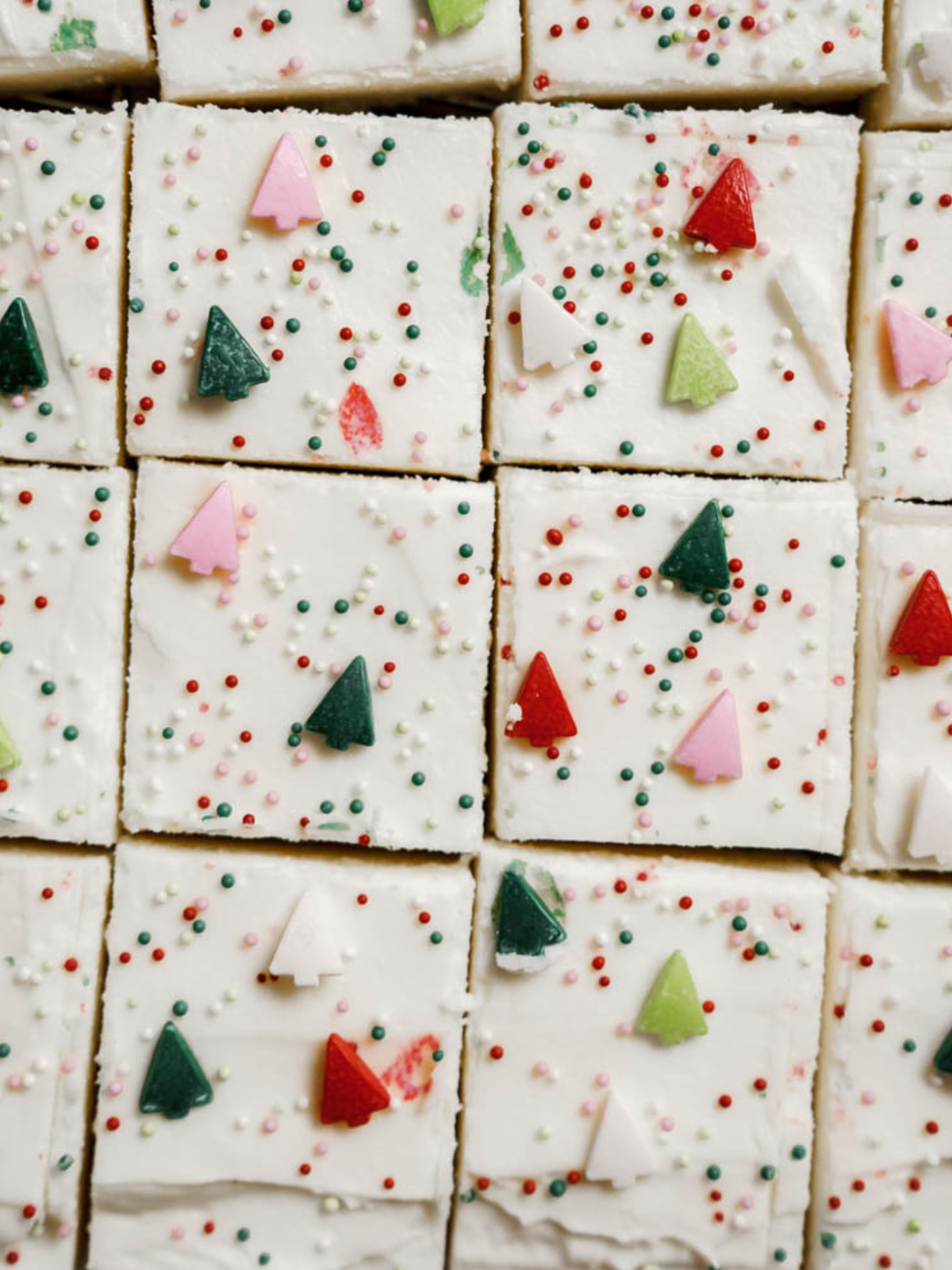 Christmas Sugar Cookie Bars - Mama Needs Cake®