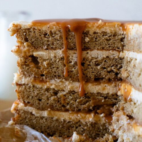 chai caramel cake