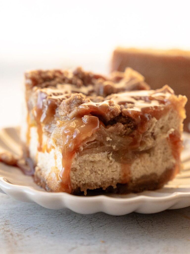 caramel apple cheesecake bars