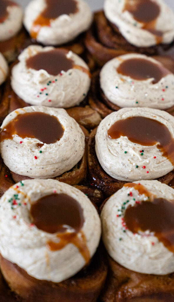 caramel gingerbread cinnamon rolls 