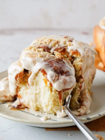 banana bread cinnamon rolls
