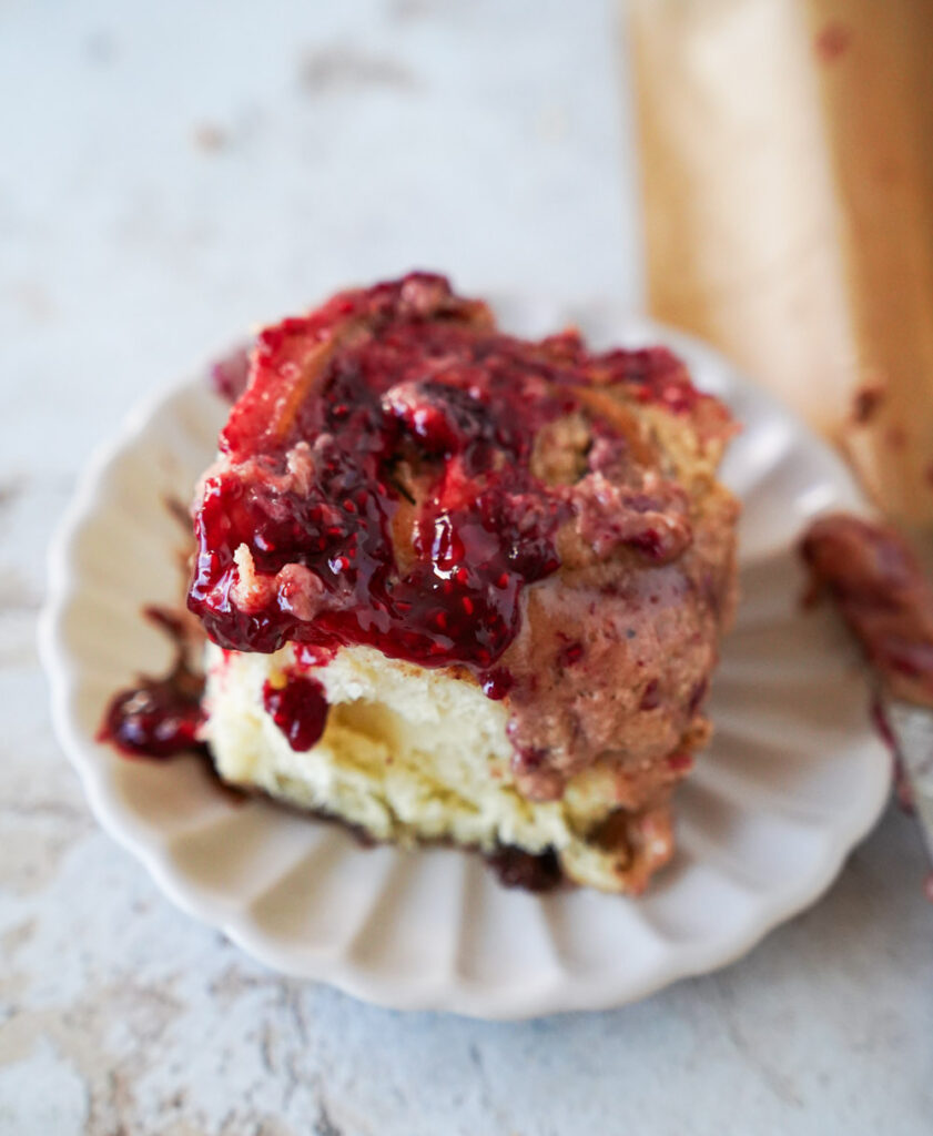 peanut butter and jelly cinnamon rolls