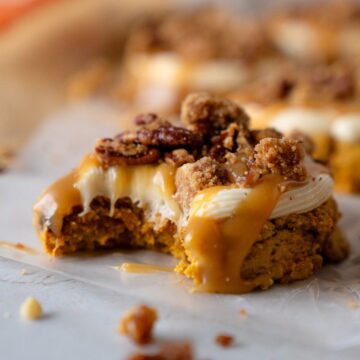 caramel carrot cake cookies