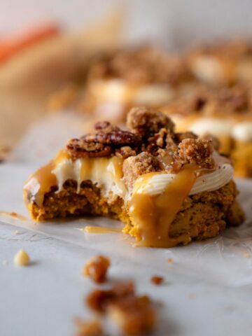 caramel carrot cake cookies