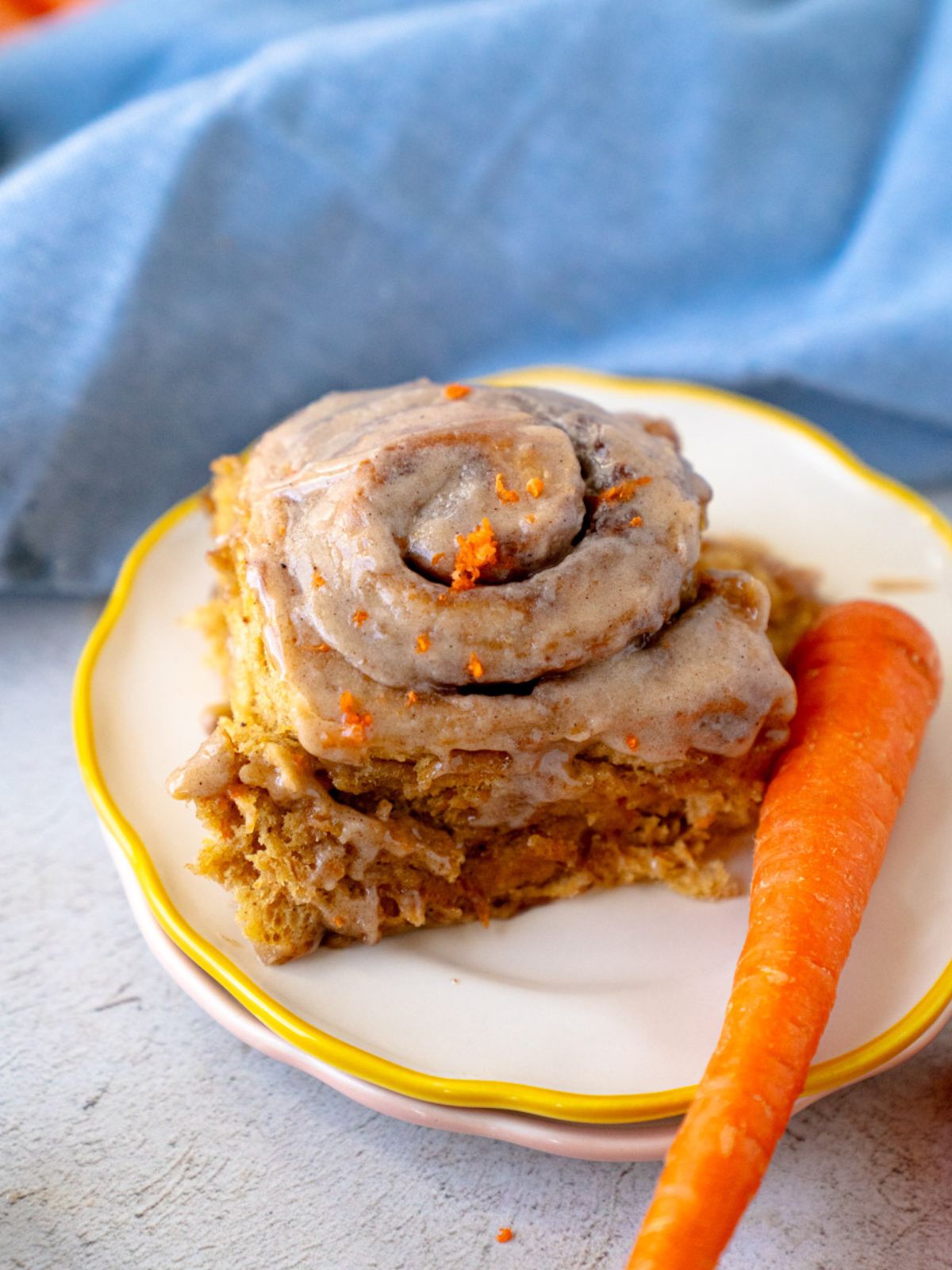 carrot cake cinnamon rolls