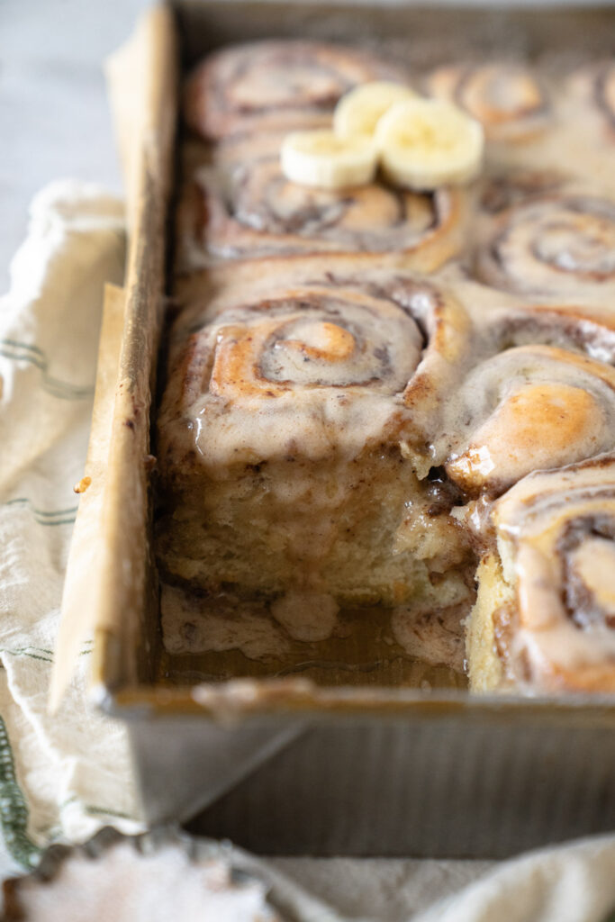 chai banana cinnamon rolls