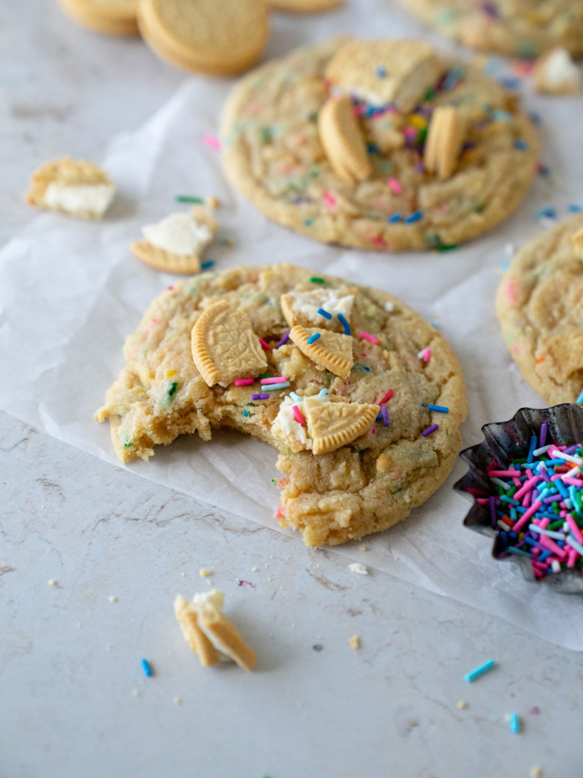 golden oreo birthday cookies