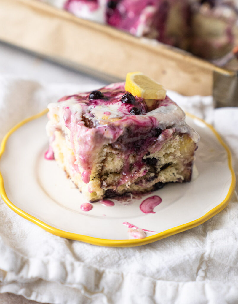 lemon blueberry cinnamon rolls-9