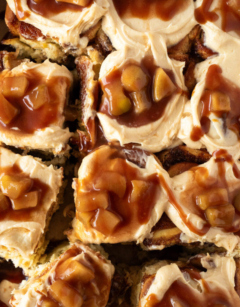 CARAMEL APPLE CINNAMON ROLLS -3
