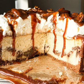 Caramel Pecan Pie Cheesecake
