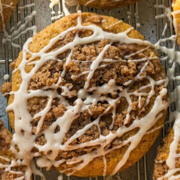 Pumpkin Streusel Cookies