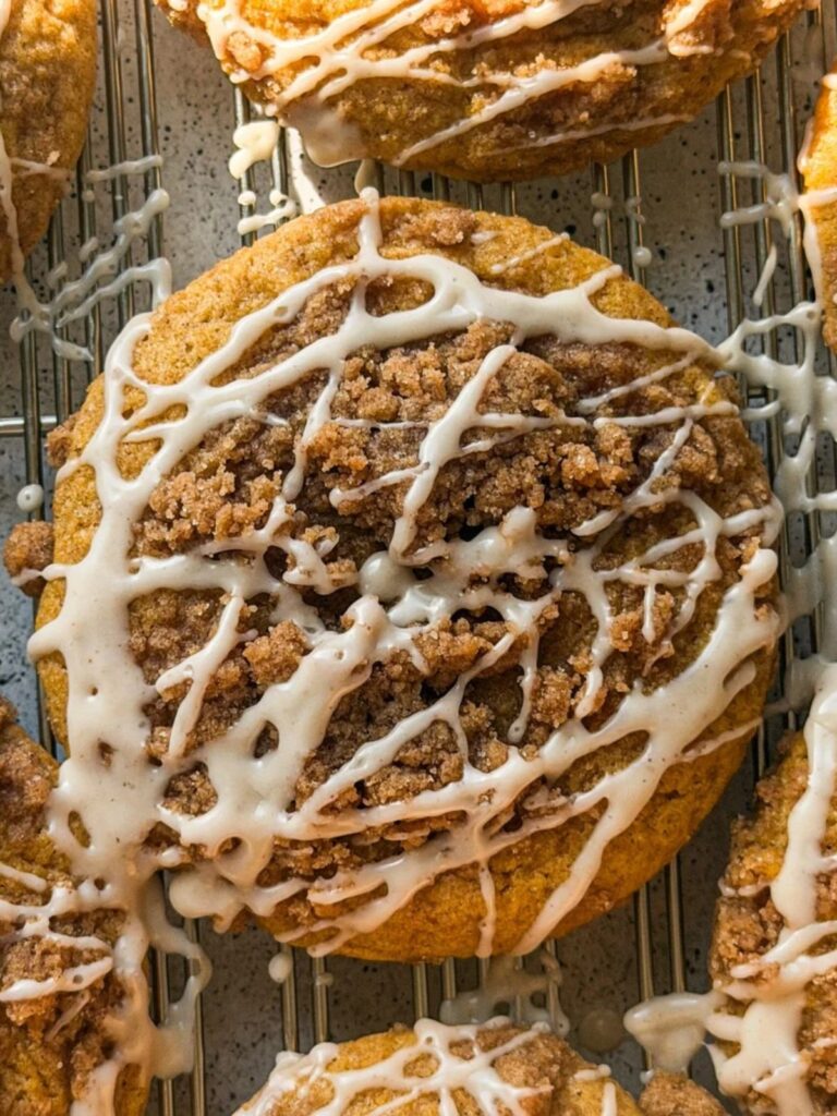 Pumpkin Streusel Cookies